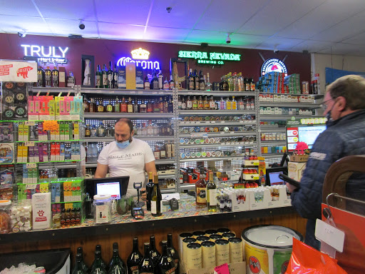 Liquor Store «Gold Hill Wine & Liquor», reviews and photos, 797 Gold Hill Pl S, Woodland Park, CO 80863, USA