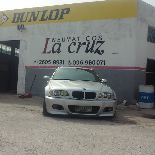 Opiniones de Neumáticos La Cruz en Montevideo - Taller de reparación de automóviles