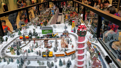 Shopping Mall «The Shops At Kenilworth», reviews and photos, 800 Kenilworth Dr, Towson, MD 21204, USA