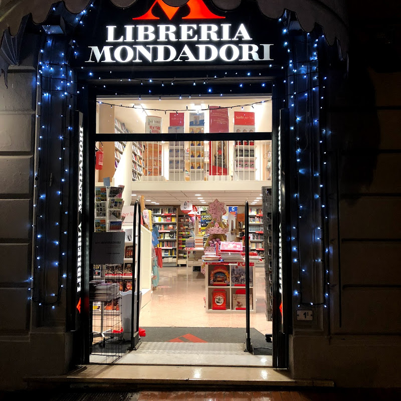 Mondadori Bookstore