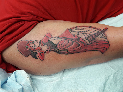 Tattoo Shop «Paper Crane Studio», reviews and photos, 530 E Broadway, Long Beach, CA 90802, USA