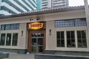 Denny's image