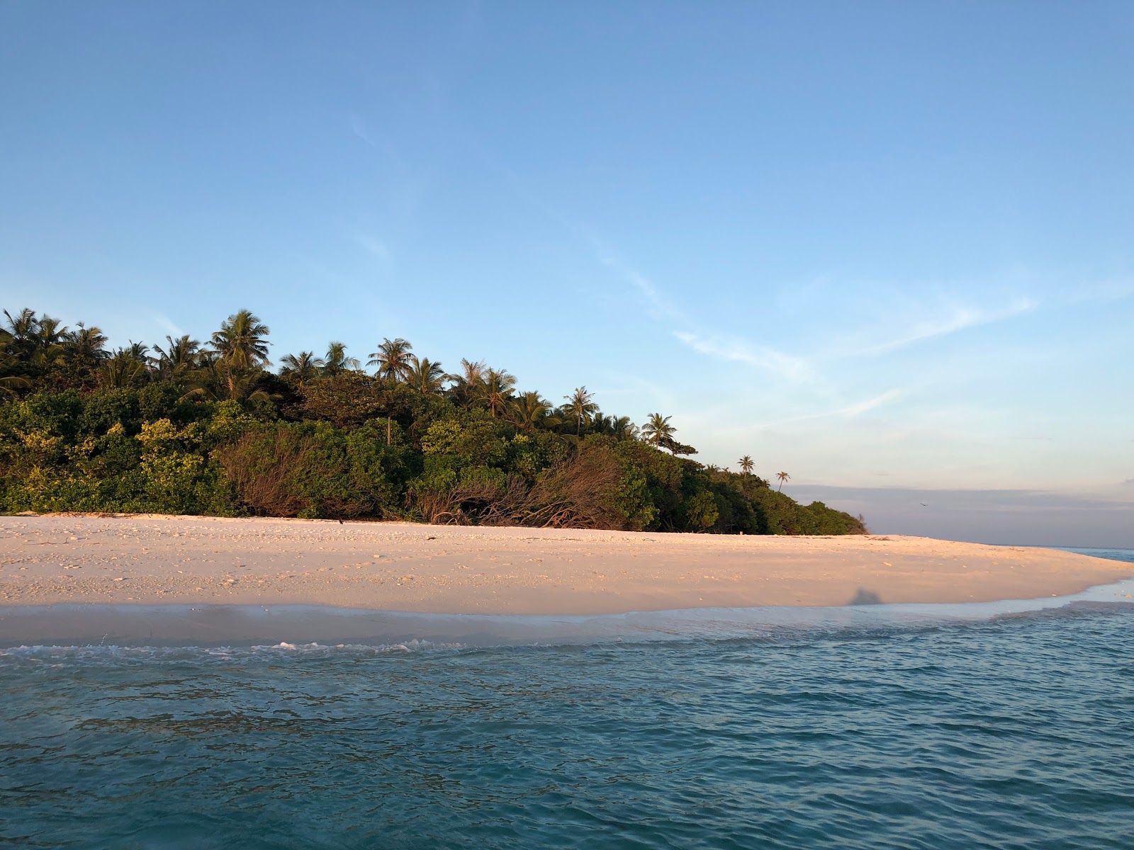 Foto von Tholhendhoo Beach mit sehr sauber Sauberkeitsgrad