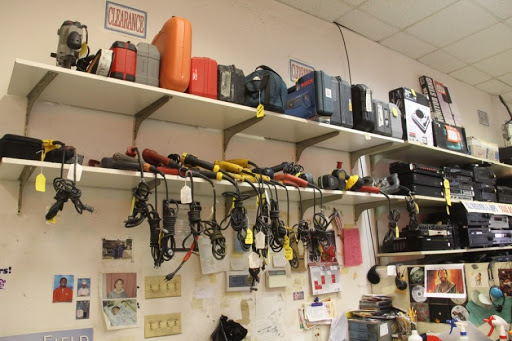 Pawn Shop «Chicago Pawners & Jewelers», reviews and photos, 2405 W Madison St, Chicago, IL 60612, USA