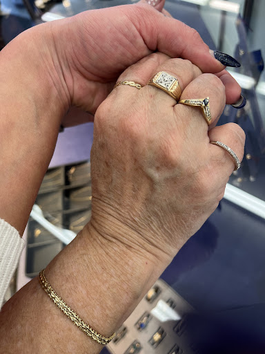 Pawn Shop «Pawn Max», reviews and photos, 1430 E Fowler Ave, Tampa, FL 33612, USA