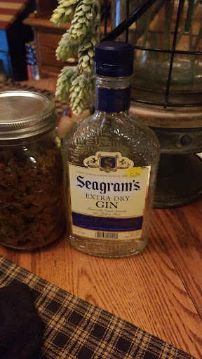 Liquor Store «West Kingsport Package Store», reviews and photos, 2217 W Stone Dr, Kingsport, TN 37660, USA