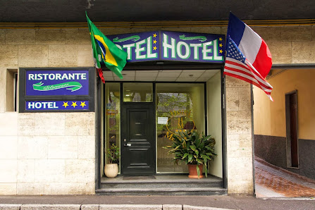 Hotel Ristorante Marinoni Via Cavour, 3, 22074 Lomazzo CO, Italia