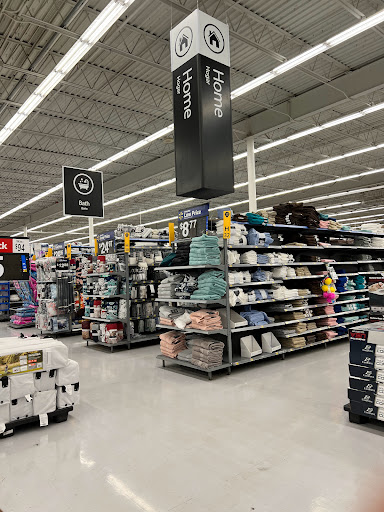 Discount Store «Walmart», reviews and photos, 67 Newtown Rd, Danbury, CT 06810, USA