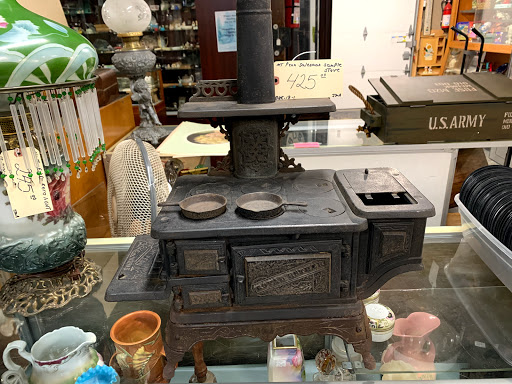 Used Furniture Store «GRQ Used Furniture», reviews and photos, 14129 Kutztown Rd, Fleetwood, PA 19522, USA