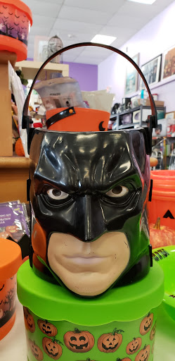 Thrift Store «WINGS Resale Store», reviews and photos, 300 W Golf Rd, Schaumburg, IL 60195, USA