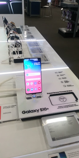 Shopping Mall «Drew 19 Shopping Center», reviews and photos, 21311 US Hwy 19 N, Clearwater, FL 33765, USA