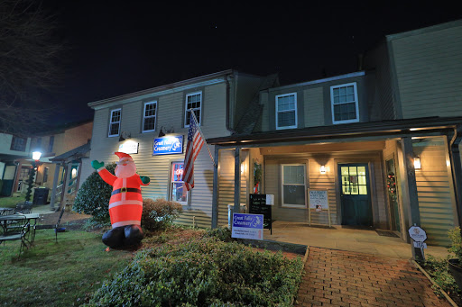 Shopping Mall «Village Centre», reviews and photos, 776 Walker Rd, Great Falls, VA 22066, USA