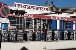 Bar Esquina image