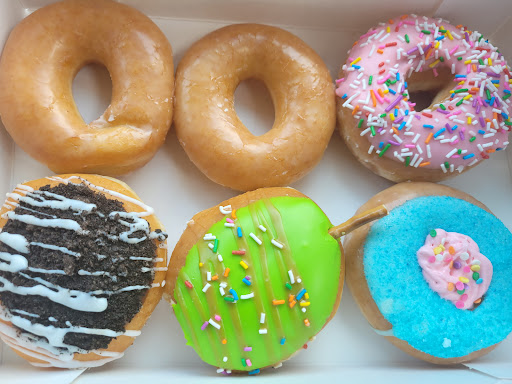 Bakery «Krispy Kreme Doughnuts», reviews and photos, 1984 W Main St, Mesa, AZ 85201, USA