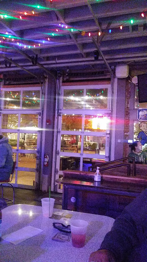 Live Music Bar «Tin Roof», reviews and photos, 32 Market Pl, Baltimore, MD 21202, USA