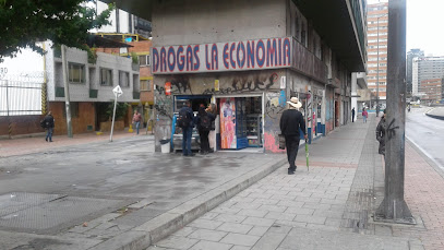 Drogueria La Economia Cra. 10 #24 - 25, Bogotá, Cundinamarca, Colombia