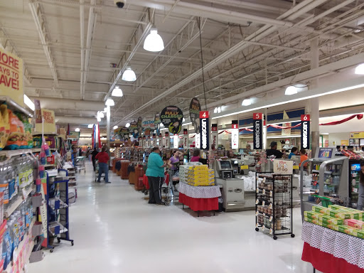 Supermarket «TOPS Friendly Markets», reviews and photos, 390 W Main St, Batavia, NY 14020, USA
