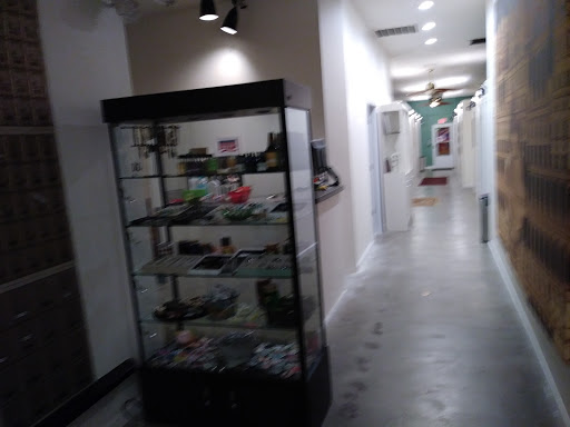 Tobacco Shop «Woodstock Smoke Shop», reviews and photos, 4326 SE Woodstock Blvd, Portland, OR 97206, USA