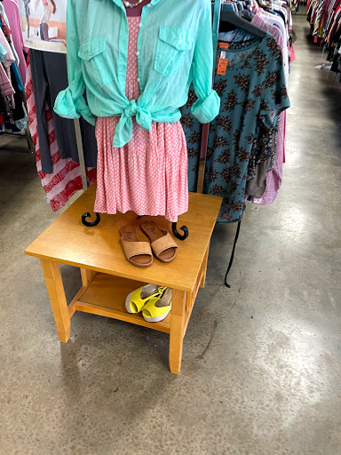 Thrift Store «Downtown Rescue Mission Thrift», reviews and photos, 2616 Spring Ave SW, Decatur, AL 35601, USA