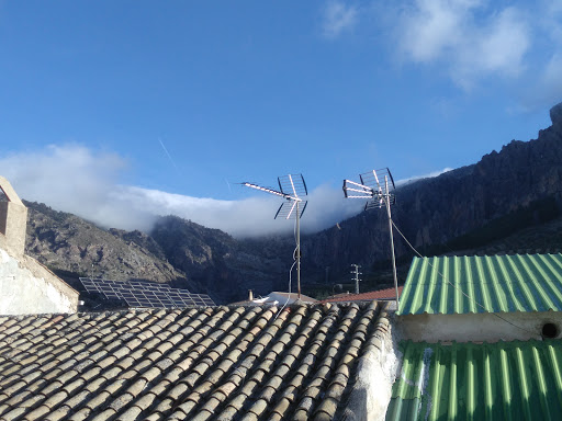 Información y opiniones sobre Restaurante los Arcos de Huesa