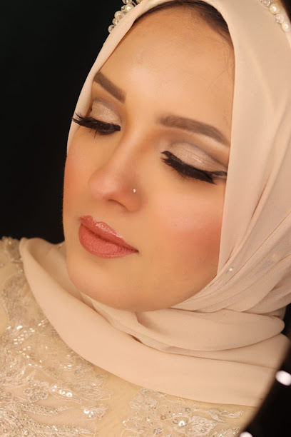 Hager Salman makeup Artist