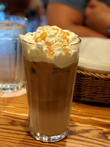 American Restaurant «Cracker Barrel Old Country Store», reviews and photos, 1240 NJ-73, Mt Laurel, NJ 08054, USA