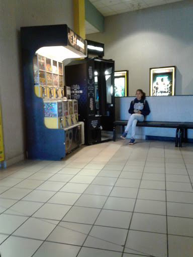 Movie Theater «Regal Cinemas Park Place 16 & RPX», reviews and photos, 7200 US-19, Pinellas Park, FL 33781, USA