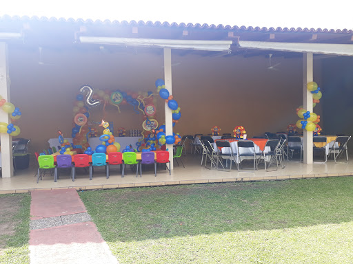 SALÓN DE EVENTOS LA JUNGLA