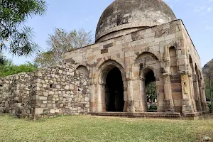 Sakar Khan's Dargah image