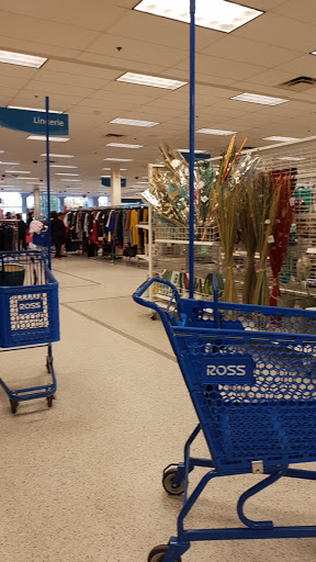 Clothing Store «Ross Dress for Less», reviews and photos, 2201 Preston Rd, Plano, TX 75093, USA