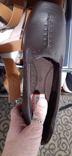 Shoe Store «DSW Designer Shoe Warehouse», reviews and photos, 375 E Altamonte Dr, Altamonte Springs, FL 32701, USA