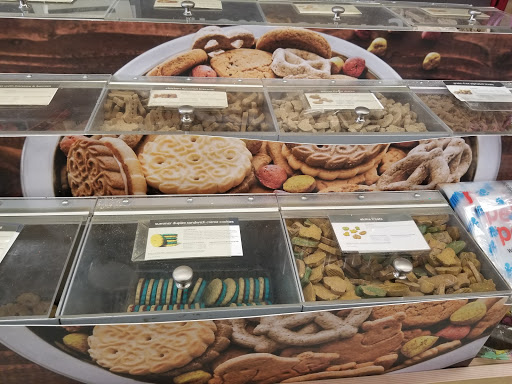 Pet Supply Store «Petco Animal Supplies», reviews and photos, 1009 E Commercial Blvd, Oakland Park, FL 33334, USA