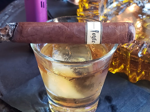 Bar «BURN by Rocky Patel», reviews and photos, 9110 Strada Pl #6160, Naples, FL 34108, USA