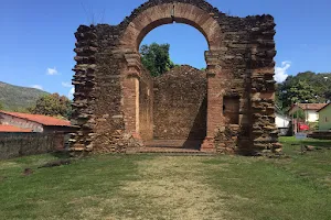 Ruínas da Igreja de Nossa Senhora do Rosário dos Pretos image