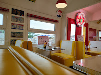 Atmosphère du Restaurant de hamburgers Ritchie's diner à Créancey - n°12