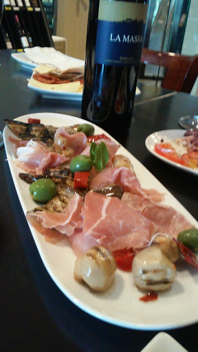 Wine Store «Wine & Spirits Emporium», reviews and photos, 10730 NW 74th St, Medley, FL 33178, USA