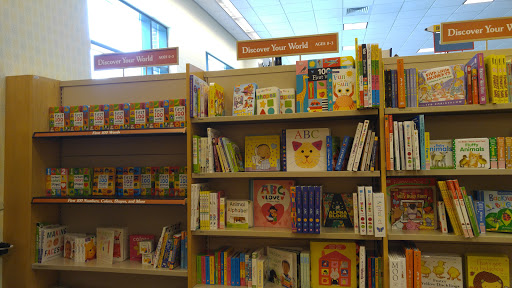 Book Store «Barnes & Noble», reviews and photos, 1630 Sherman Ave, Evanston, IL 60201, USA