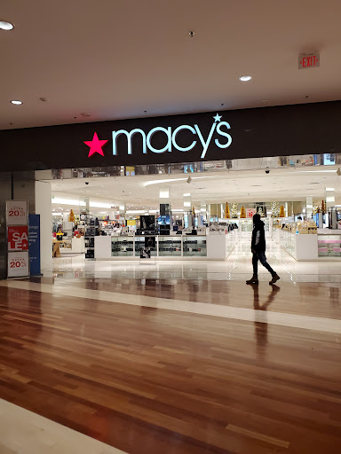 Shopping Mall «West County Center», reviews and photos, 80 W County Center Dr, Des Peres, MO 63131, USA