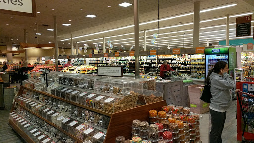 Grocery Store «Vons», reviews and photos, 8949 N Cedar Ave, Fresno, CA 93720, USA