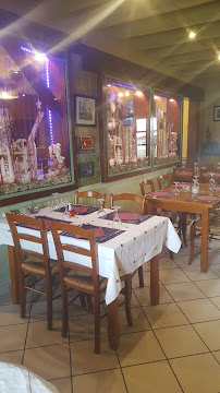 Atmosphère du Restaurant Chez René à Vincelles - n°5