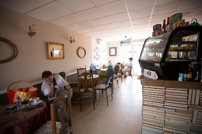 Cafeina Vintage Cafe and Drink Bar - C. Luis de Gongora I, 2, 03177 San Fulgencio, Alicante, Spain
