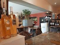 Atmosphère du Restaurant Le 12 Vin à Blandy - n°6