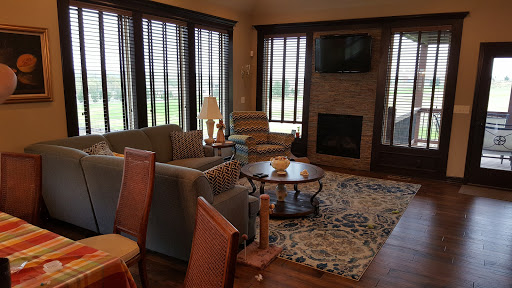 Golf Course «Creekmoor Golf Course», reviews and photos, 1112 East 163rd Street,, Raymore, MO 64083, USA