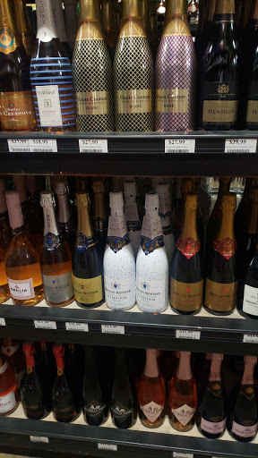 Wine Store «Luekens Liquors», reviews and photos, 41522 US Hwy 19 N, Tarpon Springs, FL 34689, USA