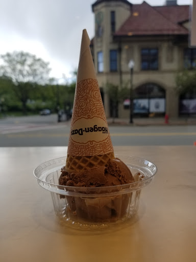 Ice Cream Shop «Häagen-Dazs® Ice Cream Shop», reviews and photos, 22 E Ridgewood Ave, Ridgewood, NJ 07450, USA