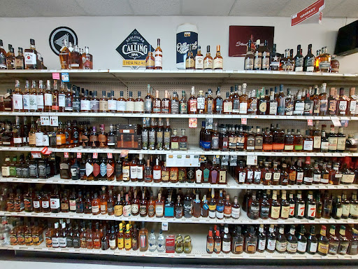 Liquor Store «Castle Pines Wines & Spirits», reviews and photos, 62 Founders Pkwy # J, Castle Rock, CO 80104, USA