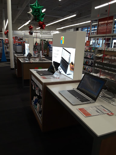 Office Supply Store «Staples», reviews and photos, 1660 Soldiers Field Rd, Brighton, MA 02135, USA