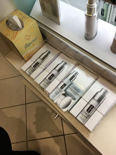 Hair Salon «Ulta Beauty», reviews and photos, 9270 Joliet Rd, Hodgkins, IL 60525, USA