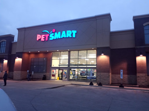 Pet Supply Store «PetSmart», reviews and photos, 5005 S 74th St, Greenfield, WI 53220, USA