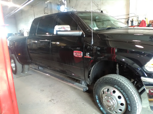 Auto Repair Shop «Discount Tire & Service of Greeley», reviews and photos, 120 18th St, Greeley, CO 80631, USA